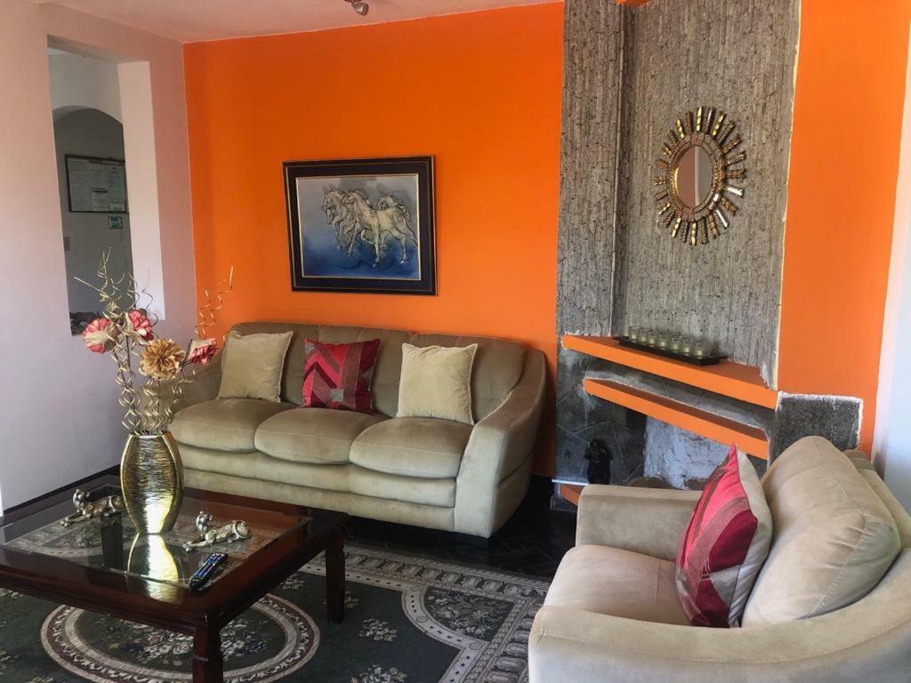 Hostal Tutamanda 2 Кито Экстерьер фото